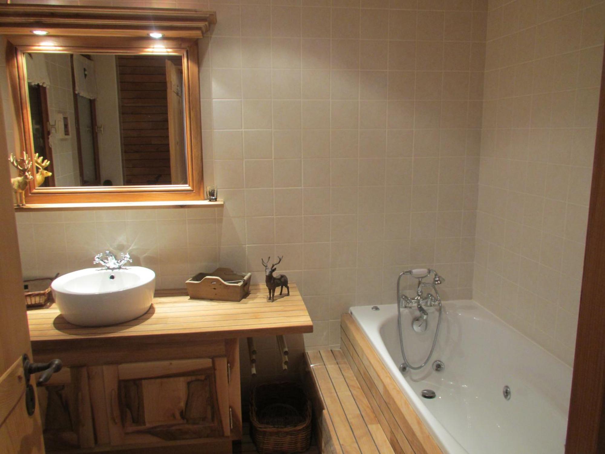 Alpen Roc Hotel Morzine Room photo