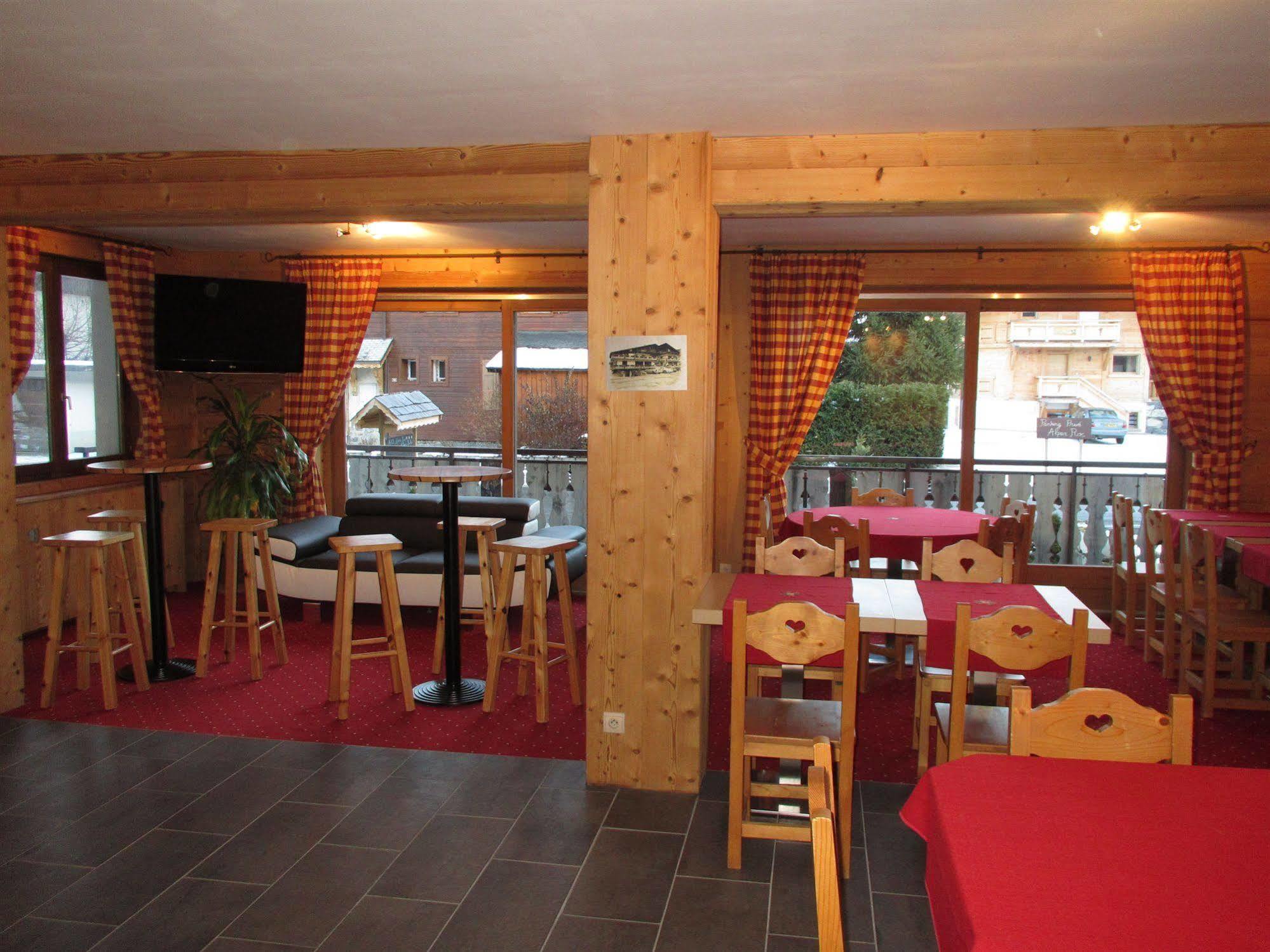 Alpen Roc Hotel Morzine Exterior photo