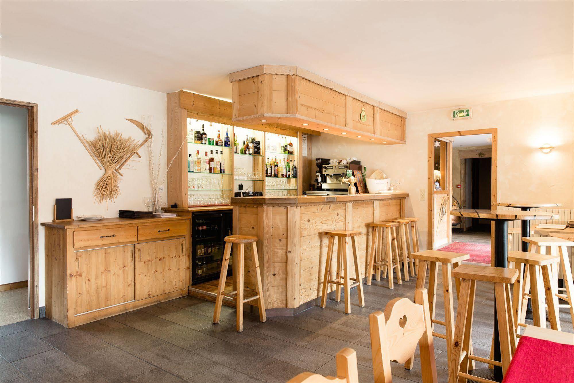 Alpen Roc Hotel Morzine Exterior photo